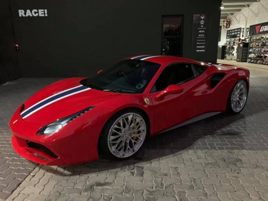  Ferrari 488 GTB by RACE! on HRE Wheels 2020 года  (фото 1 из 10)